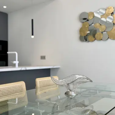 Sale of middle floor apartment in Fuengirola