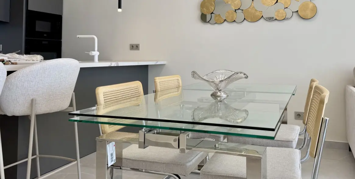 Sale of middle floor apartment in Fuengirola 5