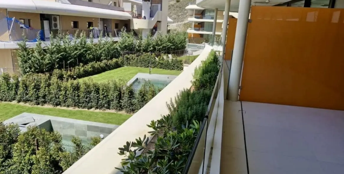 Sale of middle floor apartment in Fuengirola 18