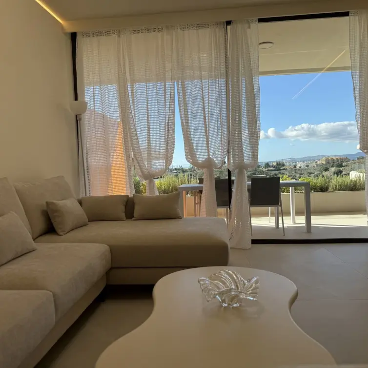 Продажа апартаментов на среднем этаже в Fuengirola