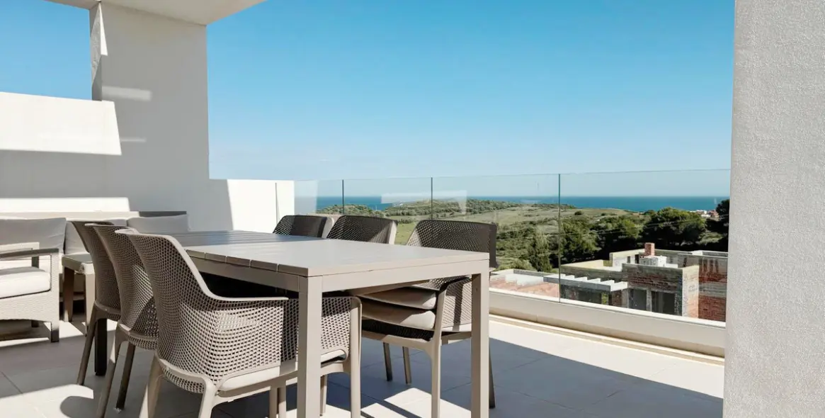Sale of penthouse in Estepona 5