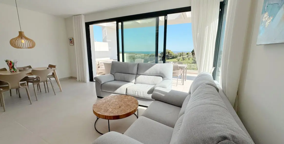 Sale of penthouse in Estepona 6