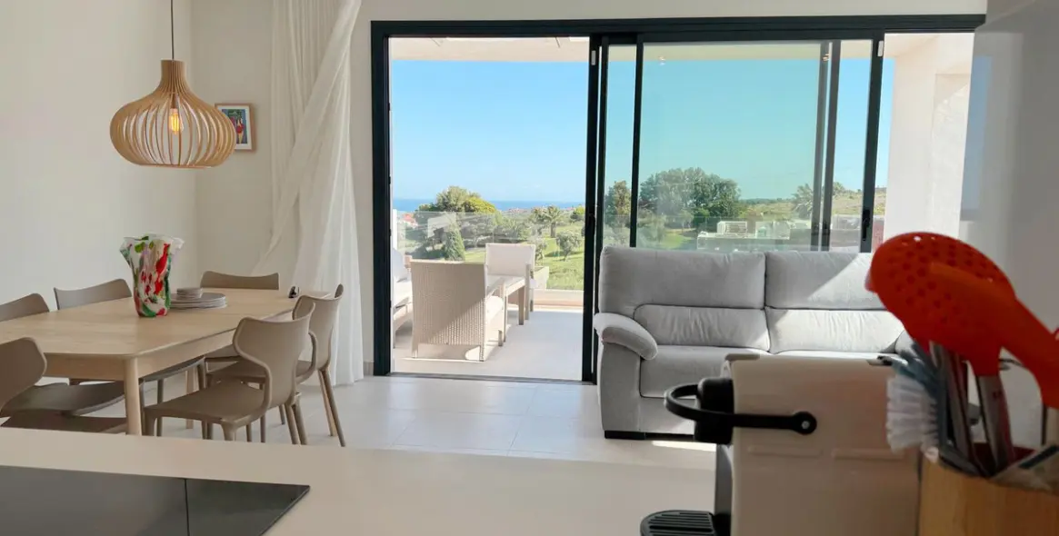 Sale of penthouse in Estepona 7