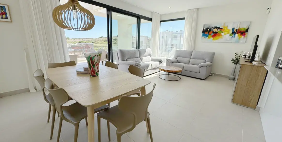 Sale of penthouse in Estepona 8