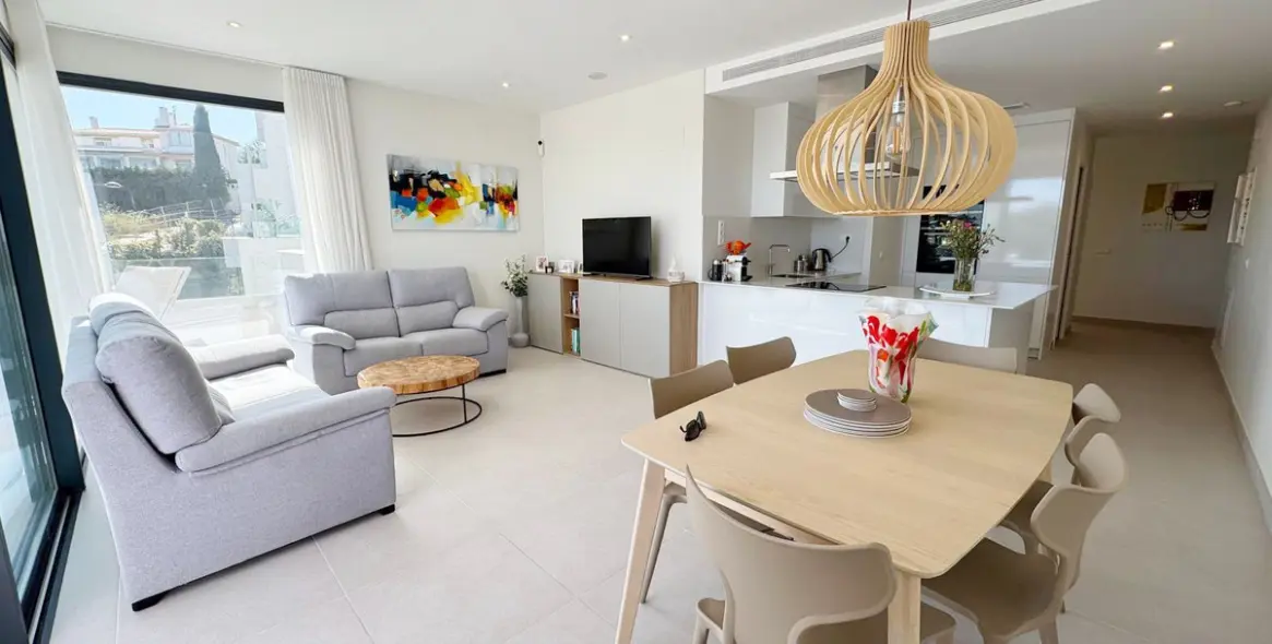 Sale of penthouse in Estepona 9