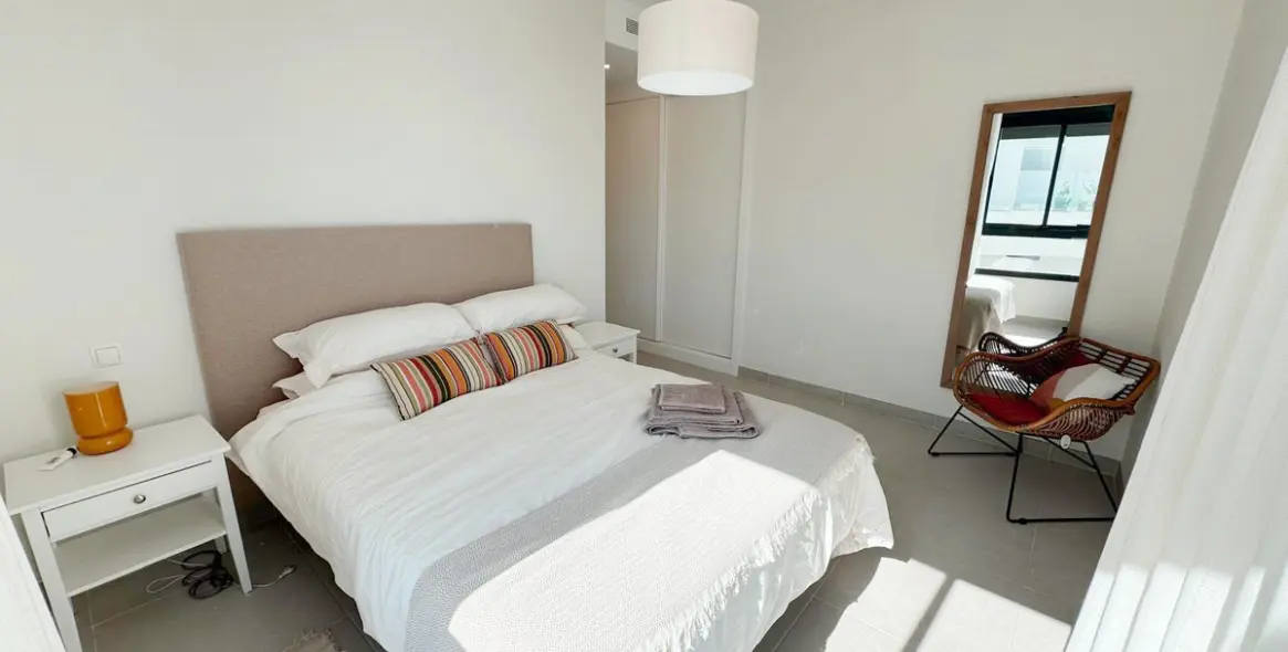 Sale of penthouse in Estepona 14