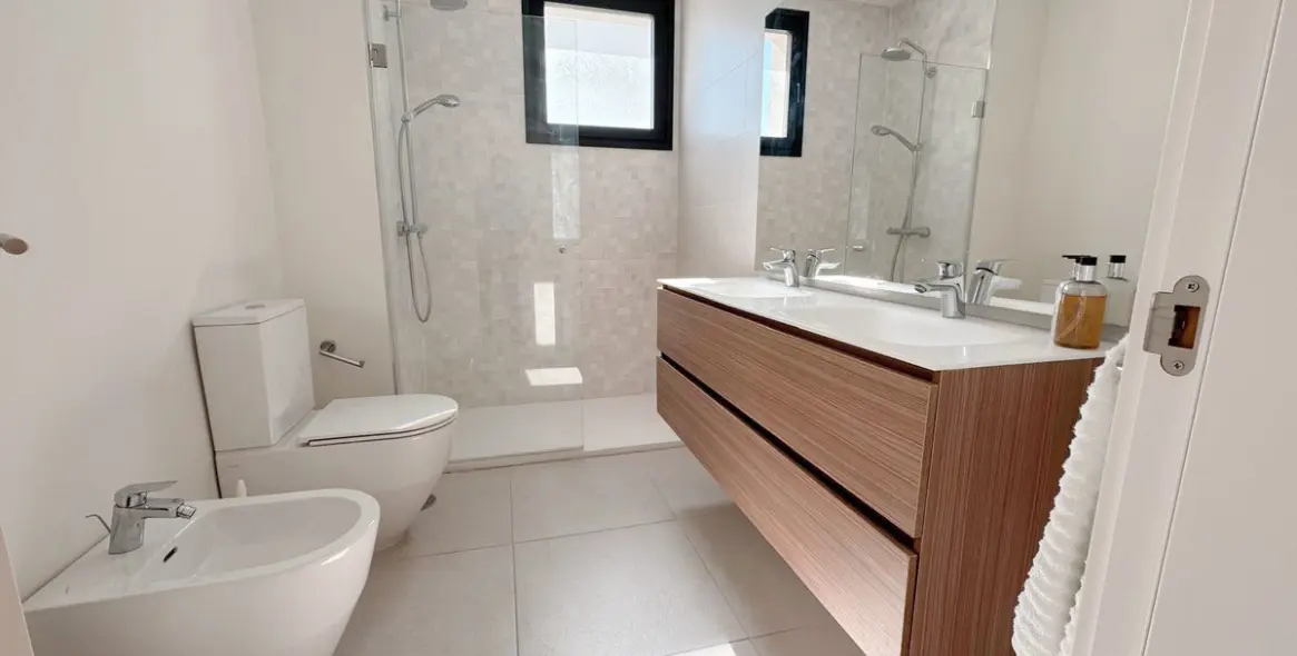 Sale of penthouse in Estepona 19