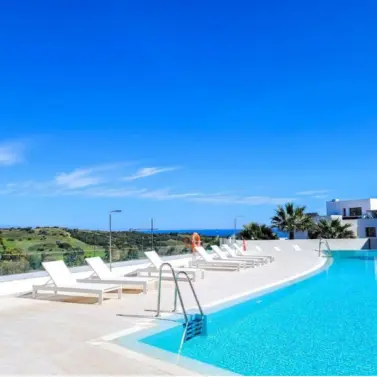 Sale of penthouse in Estepona