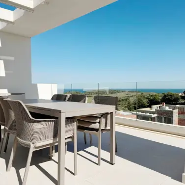 Sale of penthouse in Estepona