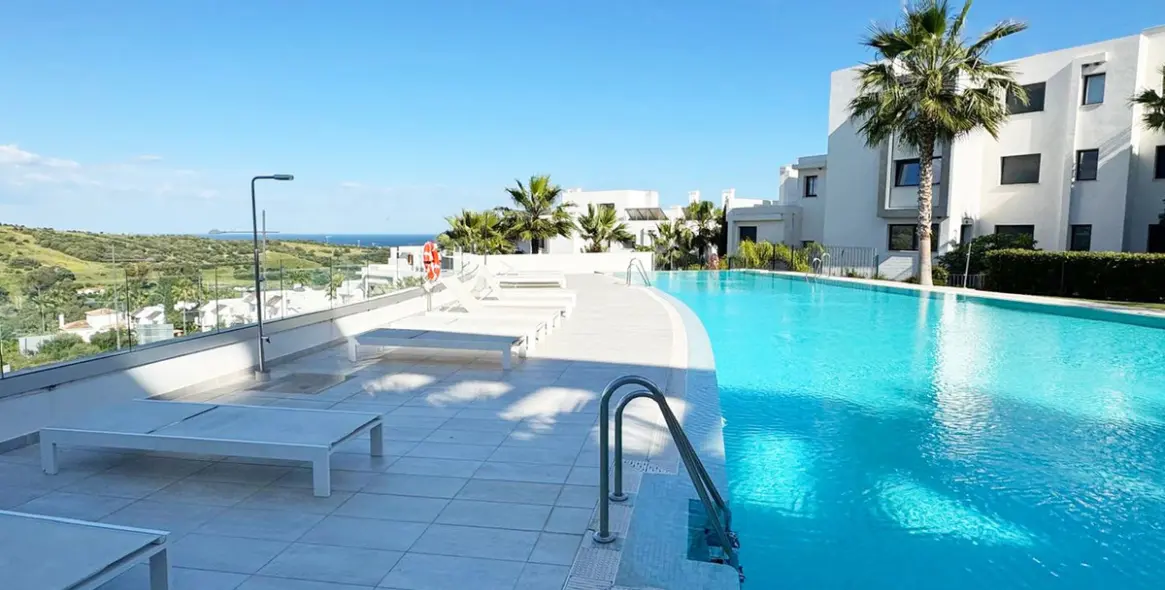 Sale of penthouse in Estepona 26