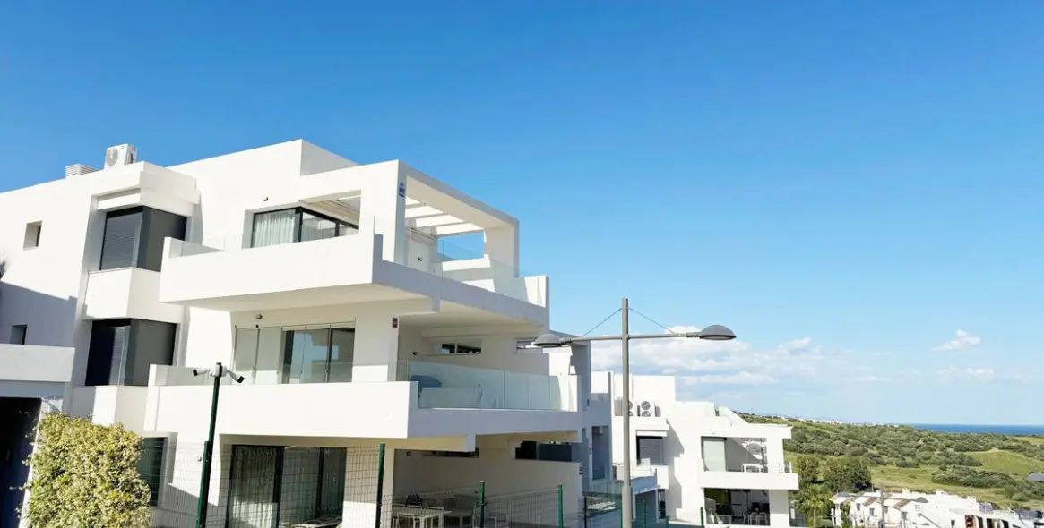 Sale of penthouse in Estepona 28