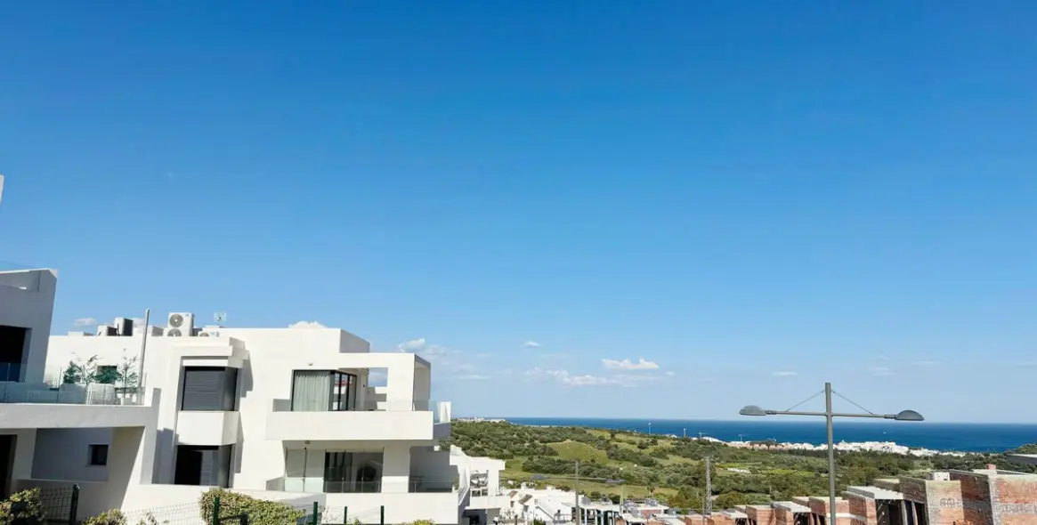 Sale of penthouse in Estepona 30