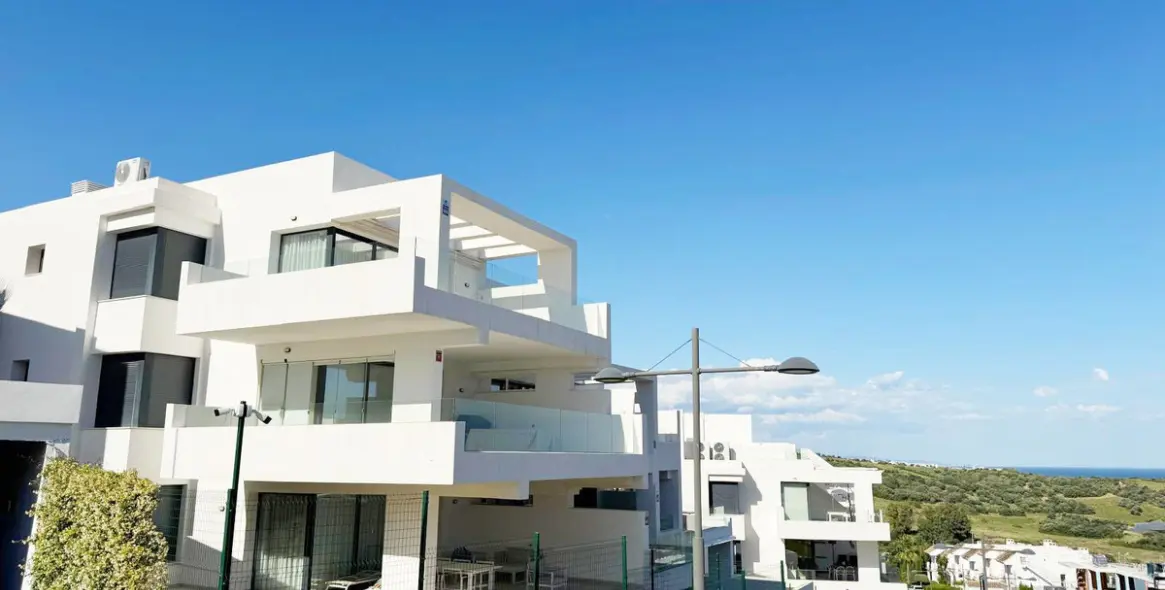 Sale of penthouse in Estepona 31