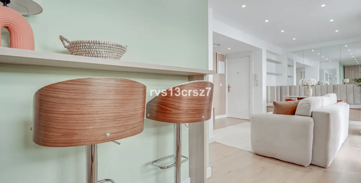 Sale of middle floor apartment in Marbella 2