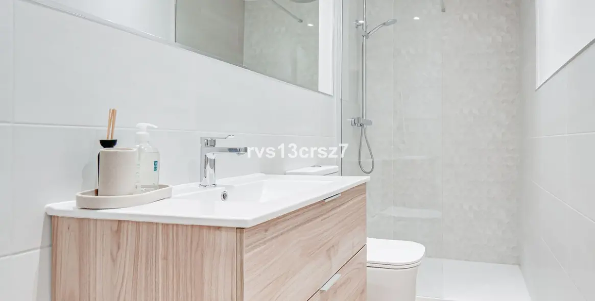 Sale of middle floor apartment in Marbella 15