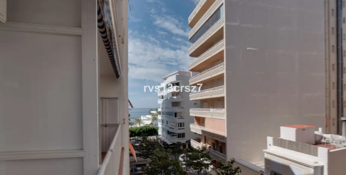 Sale of middle floor apartment in Marbella 20