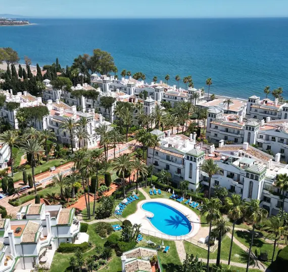 Продажа апартаментов на первом этаже в New Golden Mile