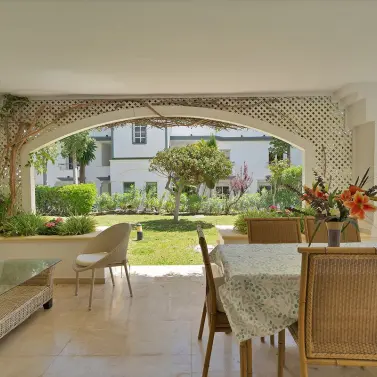 Venta de apartamento en planta baja en New Golden Mile