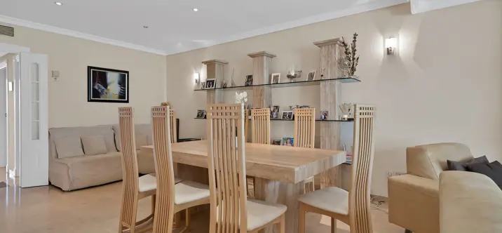 Venta de apartamento en planta baja en New Golden Mile 4