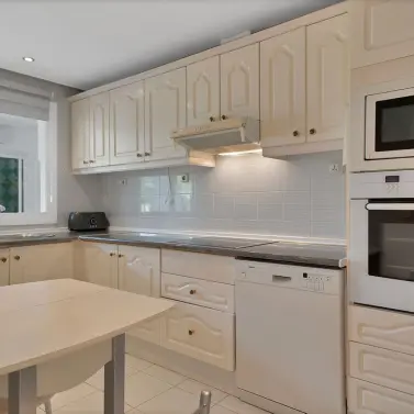 Venta de apartamento en planta baja en New Golden Mile