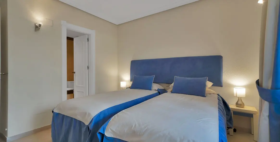 Продажа апартаментов на первом этаже в New Golden Mile 26