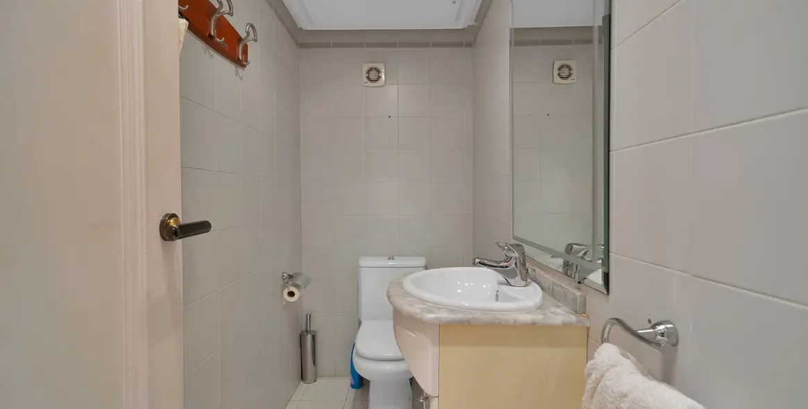 Продажа апартаментов на первом этаже в New Golden Mile 33