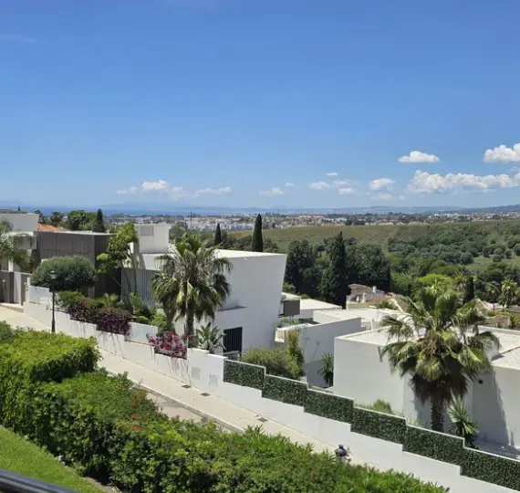 Sale of duplex in El Paraiso