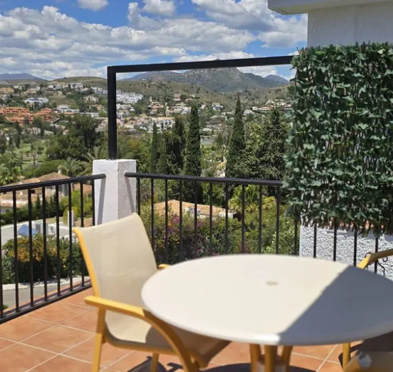 Sale of duplex in El Paraiso