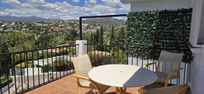 Sale of duplex in El Paraiso 1