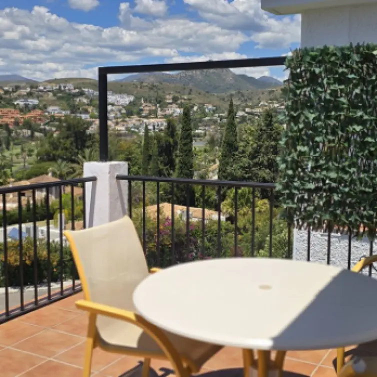 Sale of duplex in El Paraiso