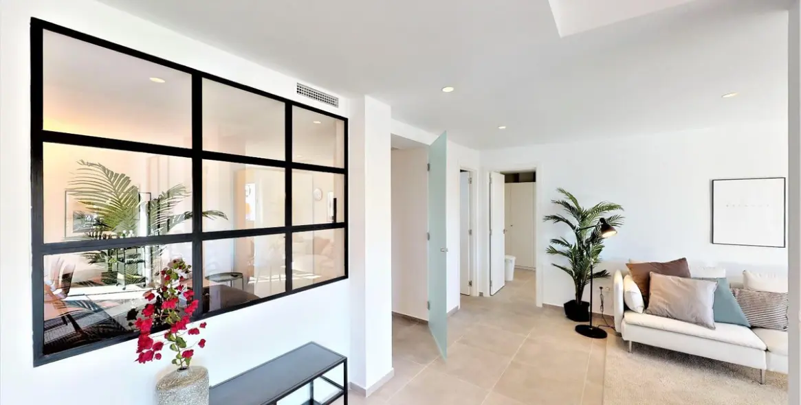 Sale of middle floor apartment in Nueva Andalucía 7