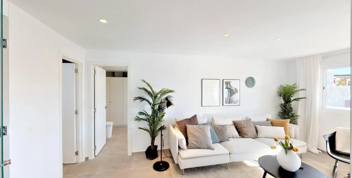 Sale of middle floor apartment in Nueva Andalucía 9