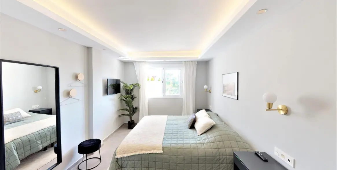 Sale of middle floor apartment in Nueva Andalucía 11