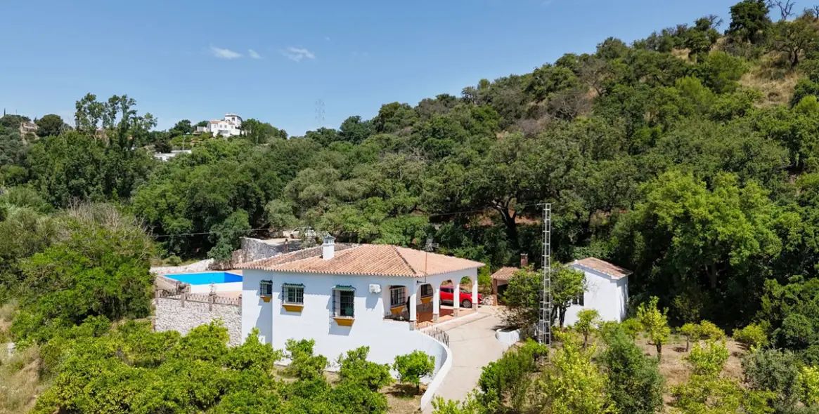 Продажа  отдельно стоящей виллы в Alhaurín el Grande 4