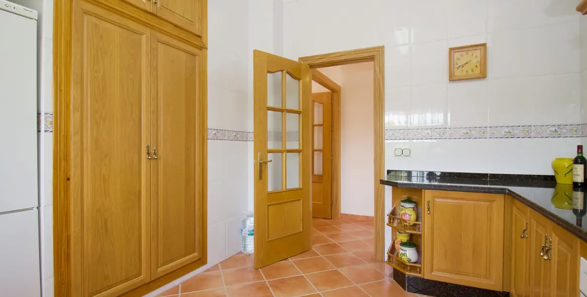 Продажа  отдельно стоящей виллы в Alhaurín el Grande 26