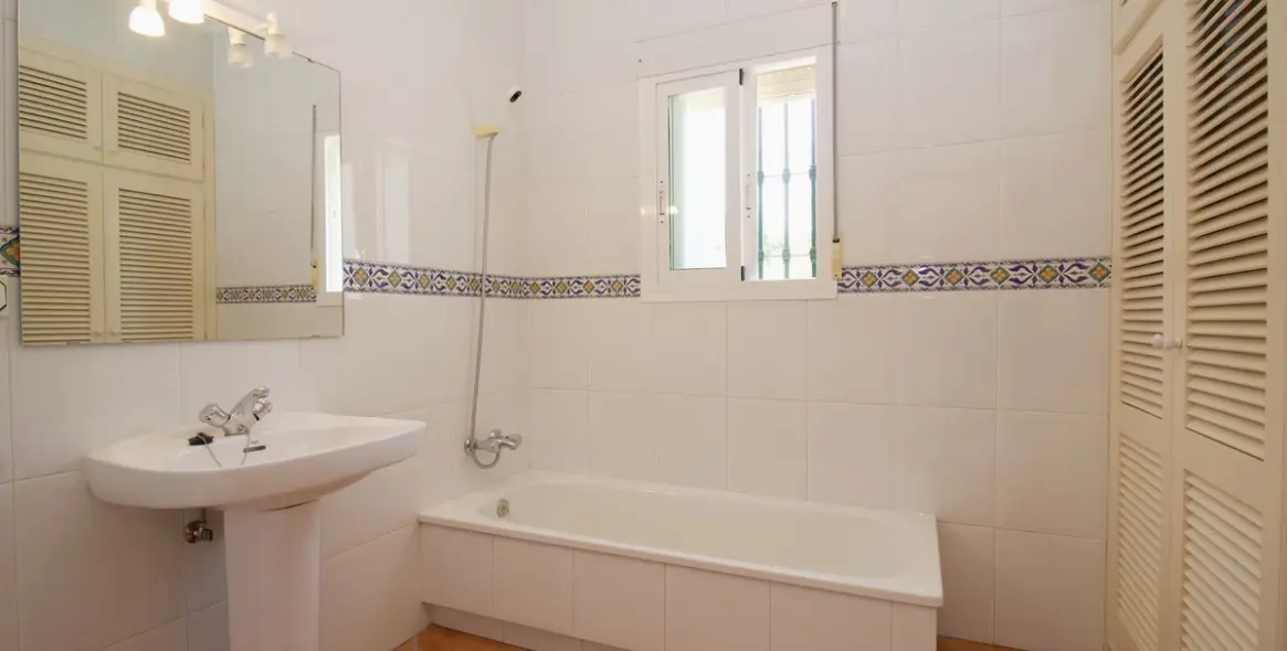 Продажа  отдельно стоящей виллы в Alhaurín el Grande 30