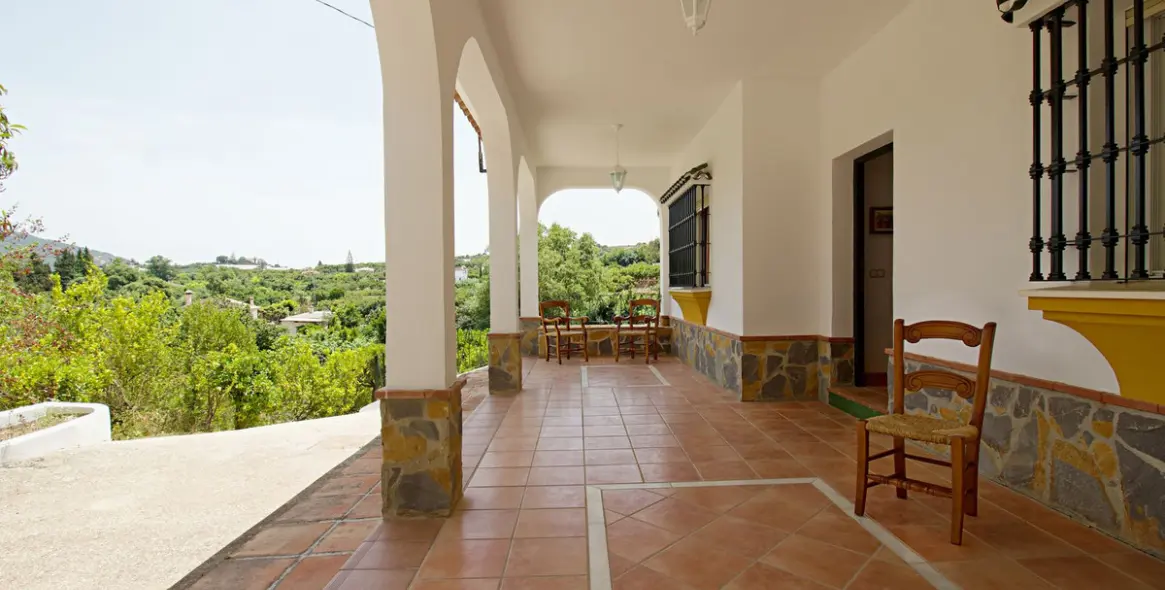 Продажа  отдельно стоящей виллы в Alhaurín el Grande 33