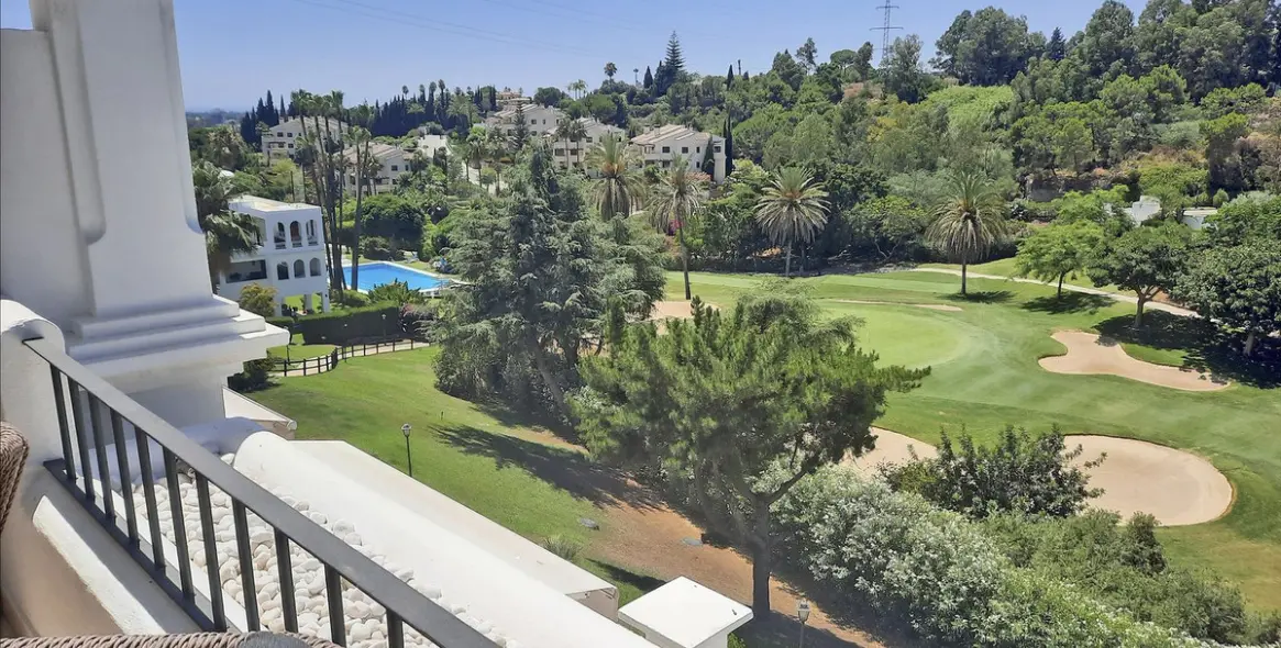 Sale of penthouse in La Quinta 1