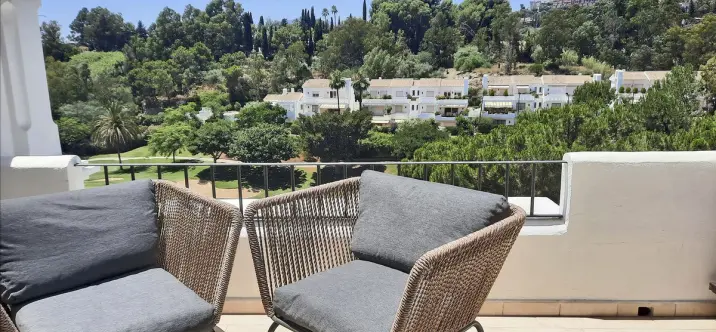 Sale of penthouse in La Quinta 1