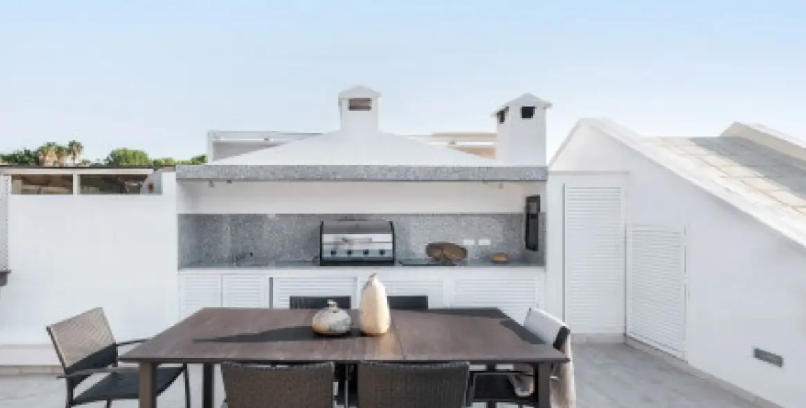 Sale of penthouse in La Quinta 3