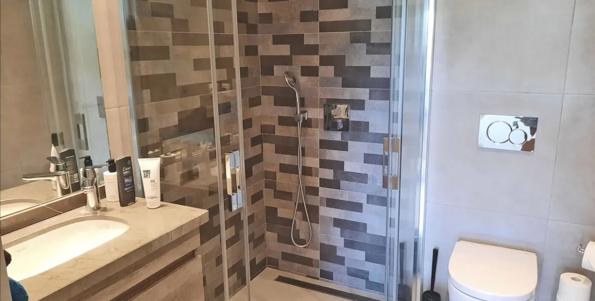 Venta de ático en La Quinta 29