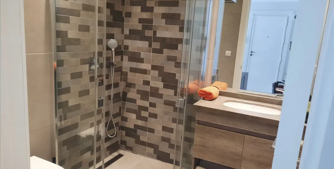 Venta de ático en La Quinta 30