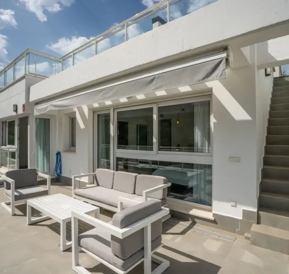 Sale of penthouse in Benahavís