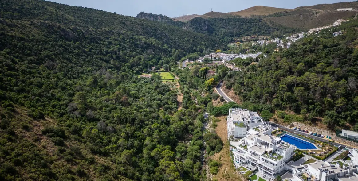 Sale of penthouse in Benahavís 11