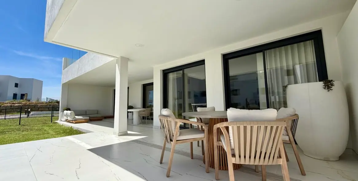 Sale of ground floor apartment in Casares Playa 9