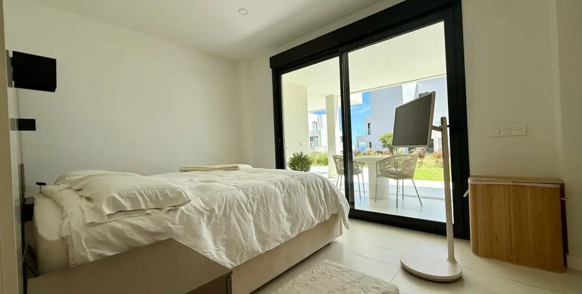 Sale of ground floor apartment in Casares Playa 11