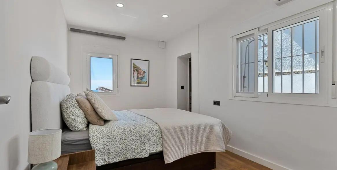 Sale of detached villa in Torreblanca 11