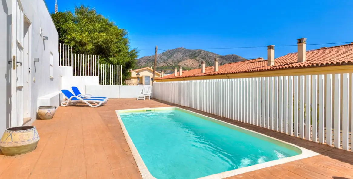 Продажа  отдельно стоящей виллы в Torreblanca 25