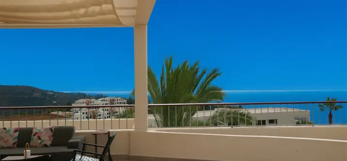 Sale of penthouse in Altos de los Monteros 0
