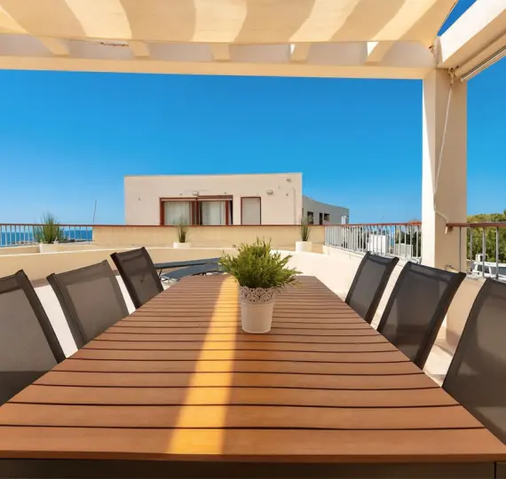 Sale of penthouse in Altos de los Monteros